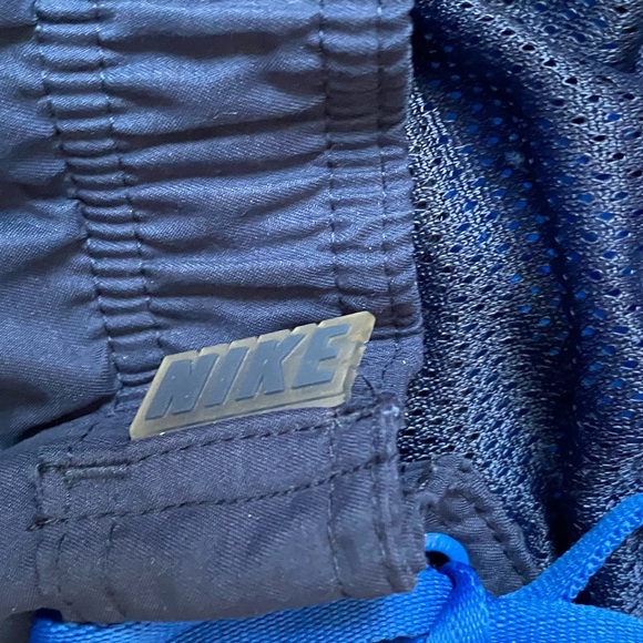 Nike Men’s Size XXL Blue And Print Panel Swim Trunks Side Pockets Lined - Picture 4 of 7